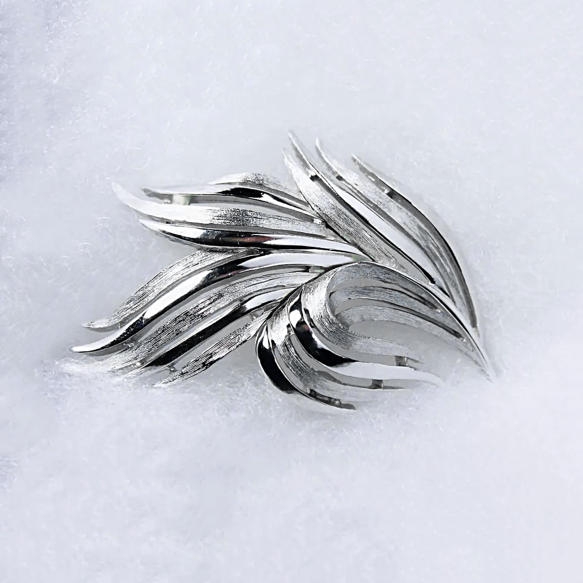 C clasp deals jewelry