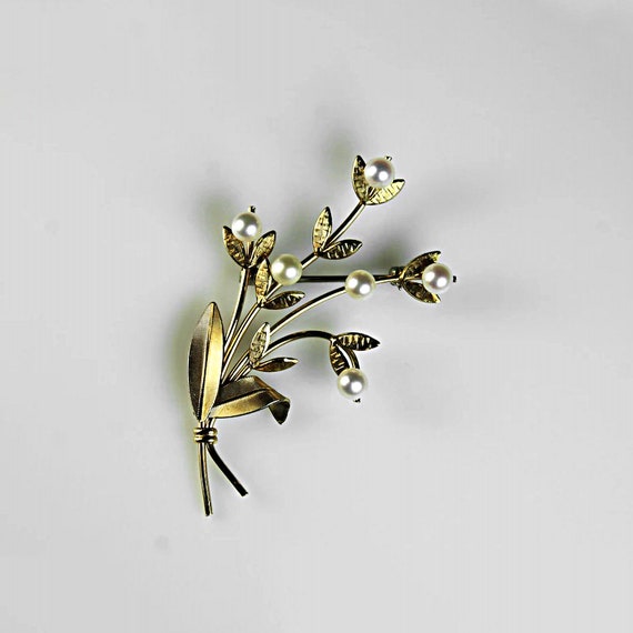 Faux Pearl Brooch, Goldtone, Locking C Clasp, Textured Leaf, Fashion Pin, Costume Jewelry