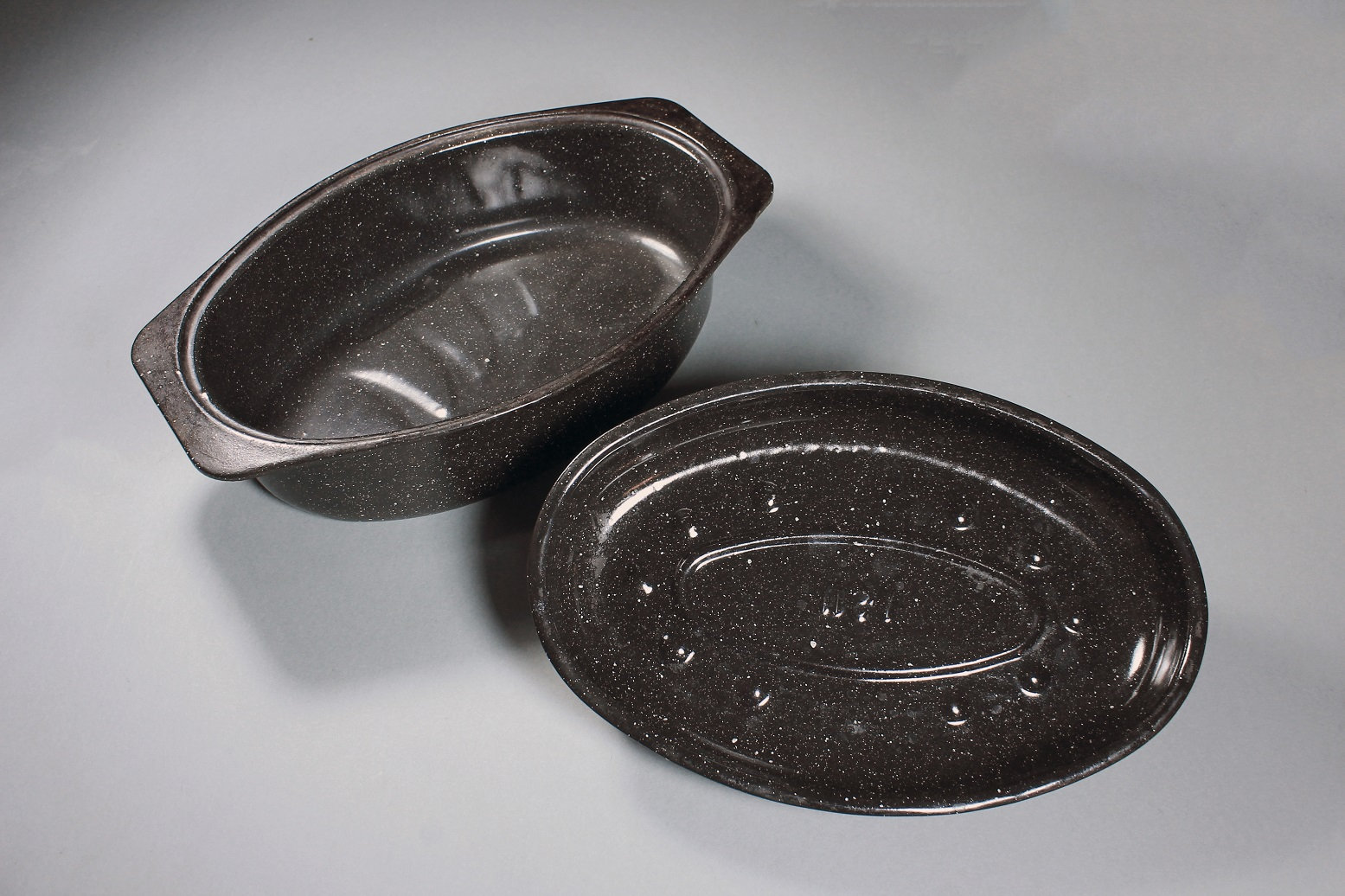 Oval Covered Roaster, Splatterware, Enamel, Graniteware, Small Roaster