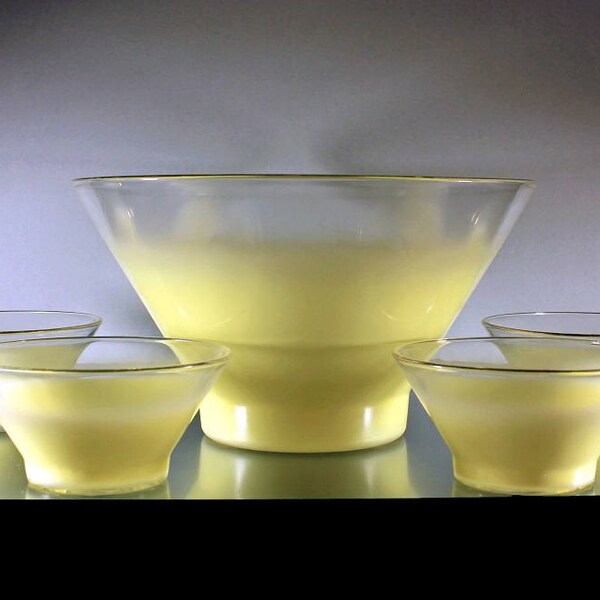 Blendo Salad Set, West Virginia Glass Specialty, 5 Piece Set, Yellow Pastel Glassware, Frosted Glassware, Fruit Bowl, Chip Set