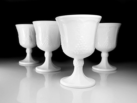 Elle Decor Embossed Goblets Glasses, Vintage Glassware Sets, Water Goblets  For Party, Wedding, & Daily Use, Set Of 6, Jade : Target