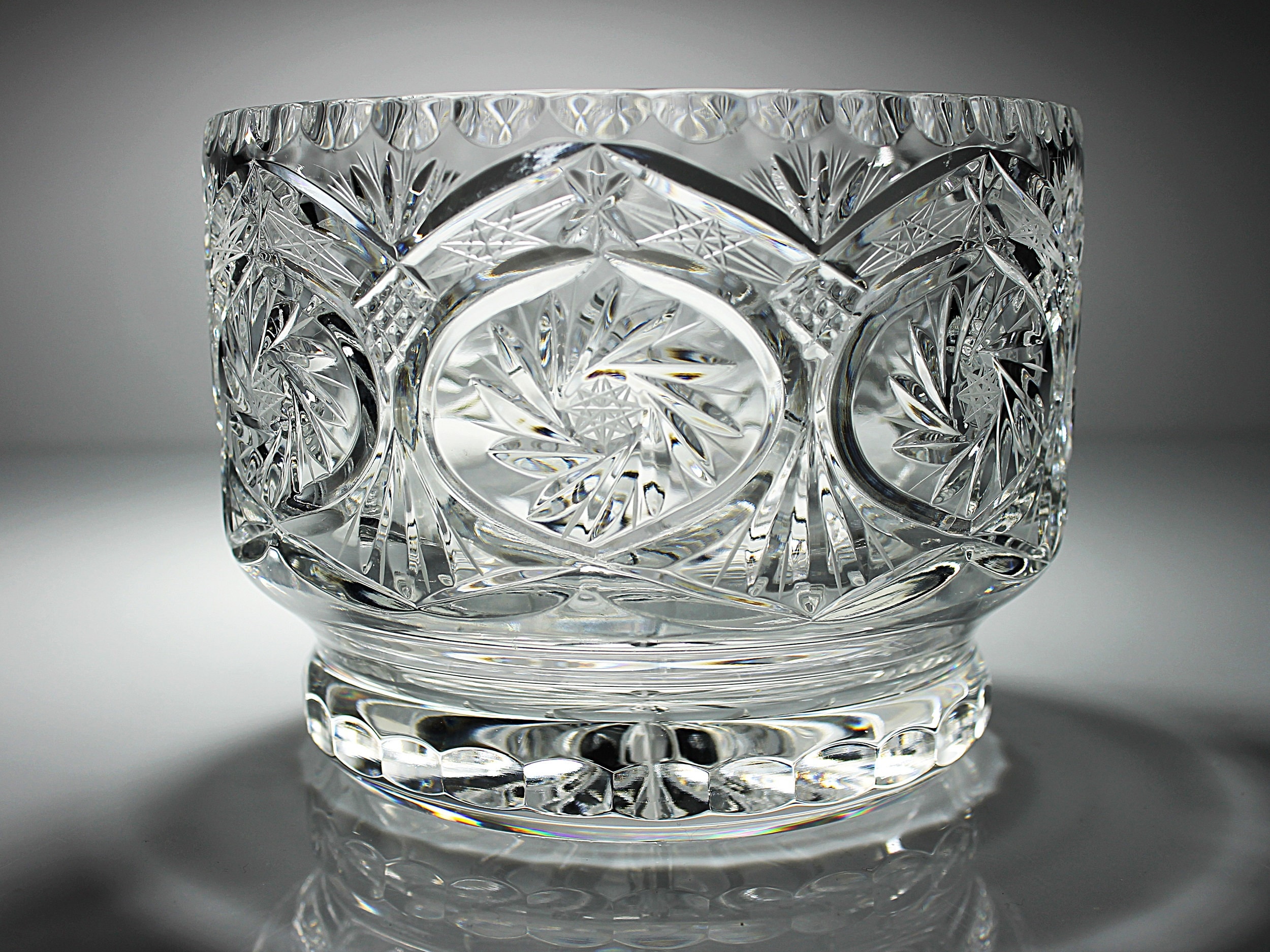 Crystal Centerpiece Bowl, Avitra Williamsburg, Cut Glass, Pinwheel and