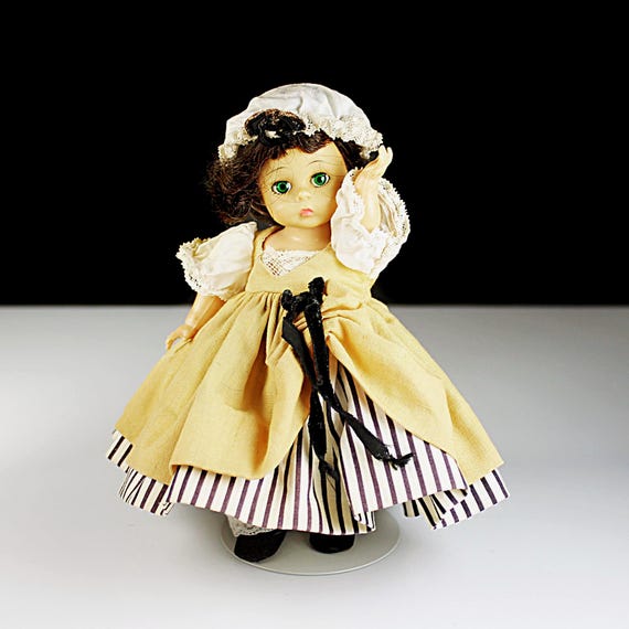 Madame Alexander French Doll – 8 Inch International Series – Original Outfit & Stand – Sleep Eyes