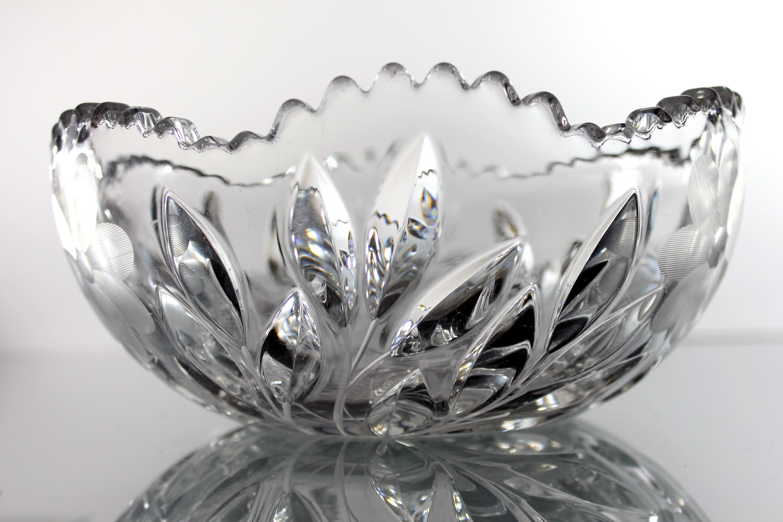 American Brilliant Bowl, Flowers and Leaves Pattern, Center Star