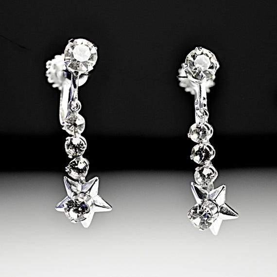 Rhinestone Star Dangle Earrings – Silver Tone Screw Back Drop Earrings – Mid-Century Costume Jewelry