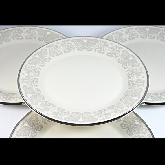 Dinner Plates, Lenox, Snow Lily, Discontinued, Cream Color, Set of 4, Fine China, Like New