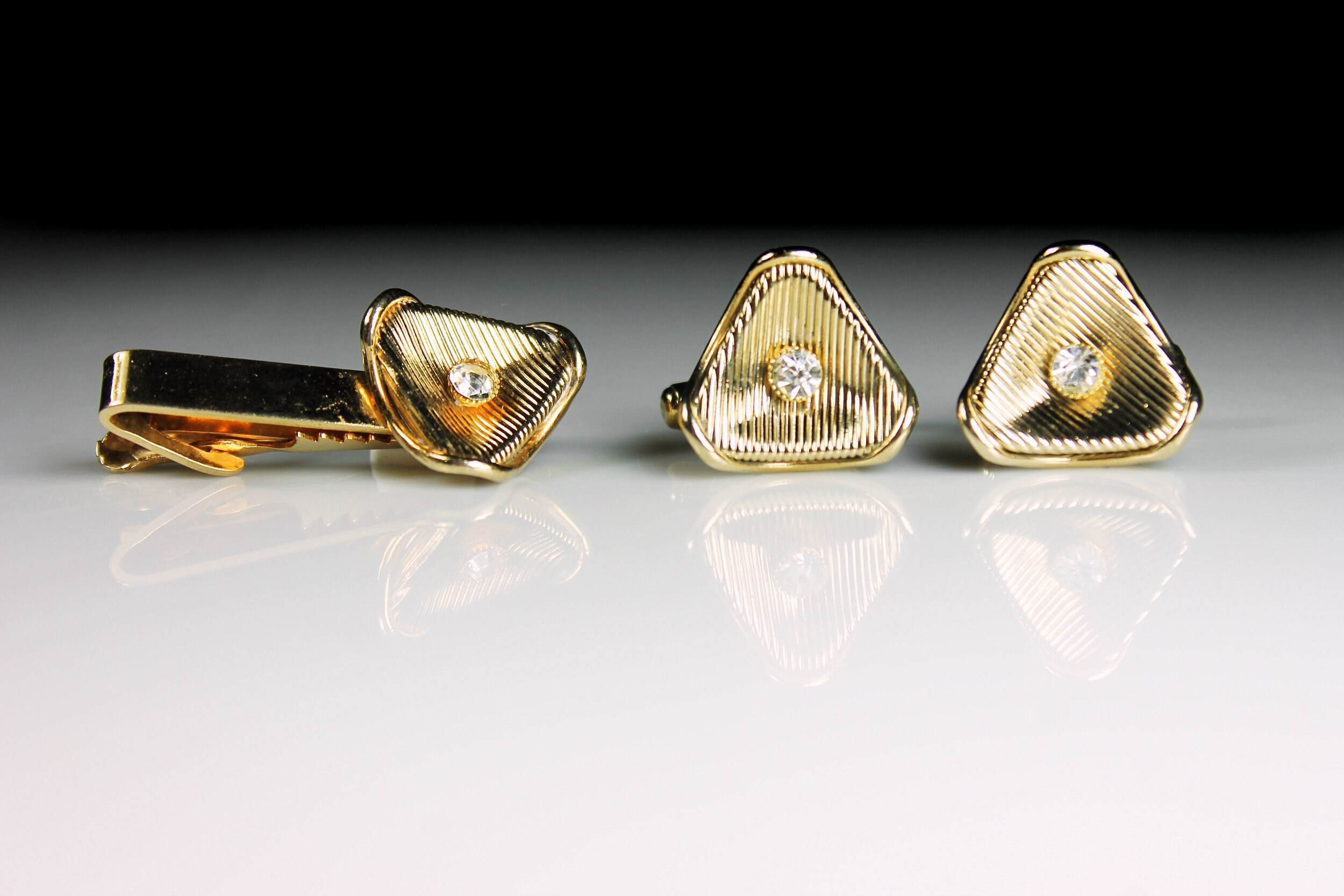 mens tie clip and cufflinks