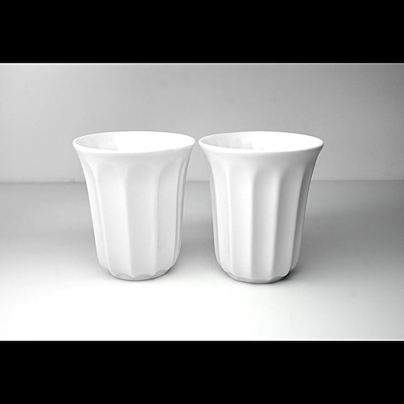 Hotel Chocolat Podcups by Andrew Wicks – Pair of British Cocoa Grower Mugs – Velvetiser Hot Chocolate Cups – Excellent Condition