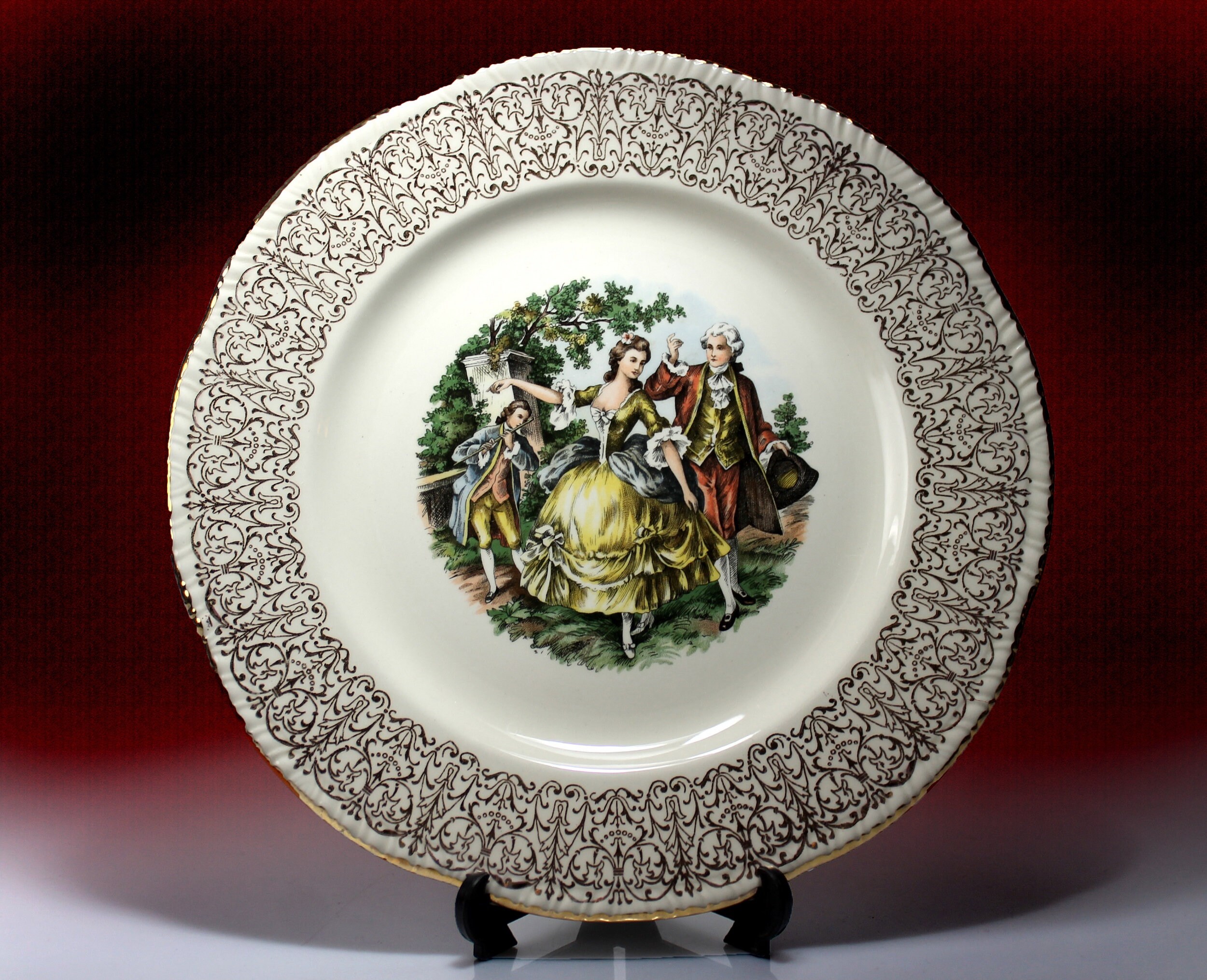 Homer Laughlin Portrait Plate, Gold Filigree, Gold Trim, Dinner Plate