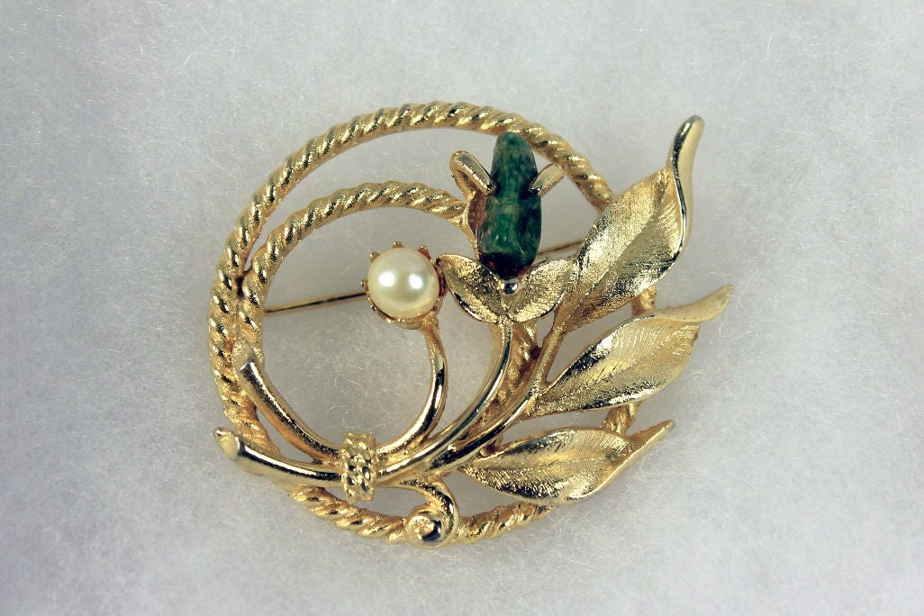 Vintage Gold Tone Pearl Brooch / Pearl Brooch Pin / Costume -  Israel