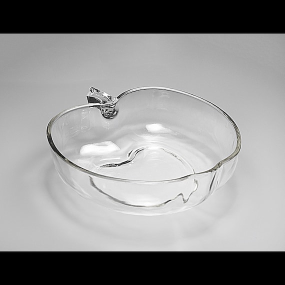 Hazel Atlas Apple-Shaped Orchard Bowl (1940s–1950s) – Clear Glass Salad or Serving Dish