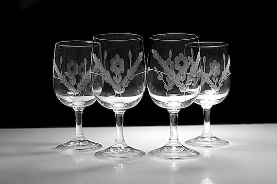 Etched Wine Glasses, Flower and Leaf Design, Set of 4, Barware