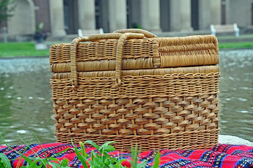Picnic Basket, Wicker Basket, Lunch Basket, Picnic Hamper, Picnic For 2