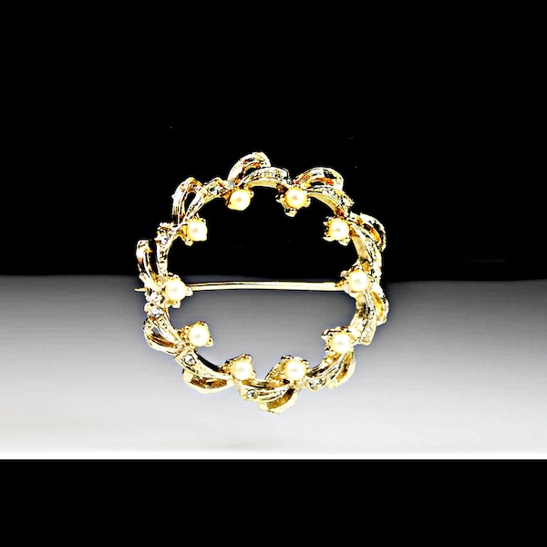 DuBarry Wreath Brooch, Faux Pearls, Clear Rhinestones, Gold Tone, C-Clasp Closure, Costume Jewelry, Fashion Jewelry