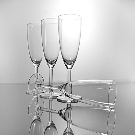 Champagne Flutes, Clear Glass Toasting Glasses, Set of 4, Stemware