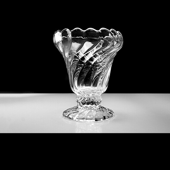 Fostoria Colony Swirl Crystal Vase 7.5 Inch Footed Clear Elegant Glass