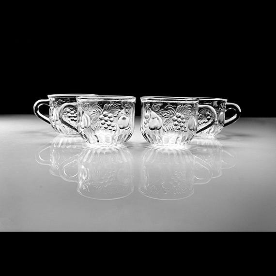 Jeannette Glass Punch Cups – Fruit Clear Pattern – Set of 4 - Mid Century Glass Cups