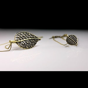 Avon Necklace and Bracelet, Leaf Design, Gold Tone, Jewelry Set, Costume Jewelry, Collectible