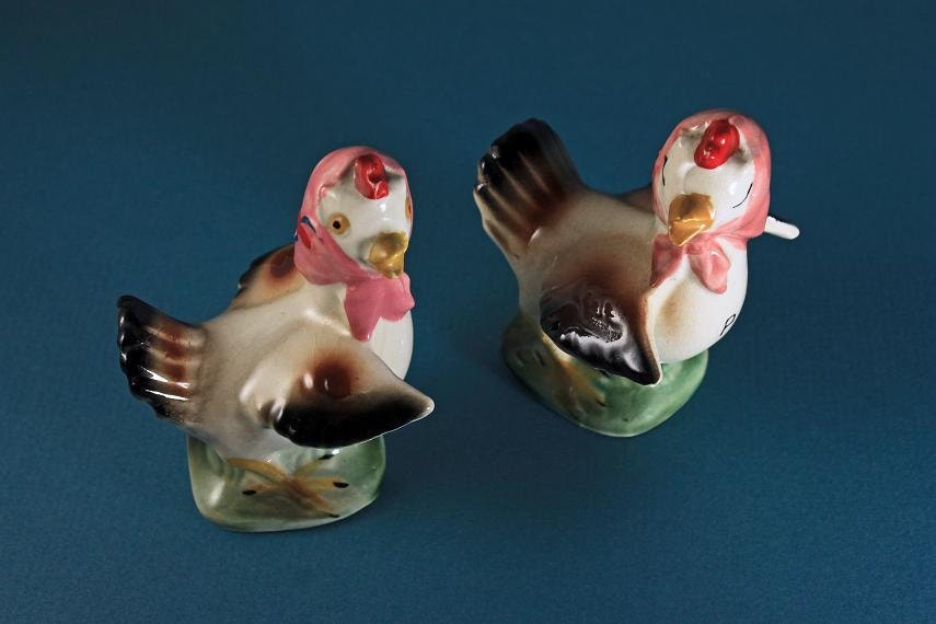 Chicken Salt and Pepper Shakers, Made in Japan, Chickens with Scarves