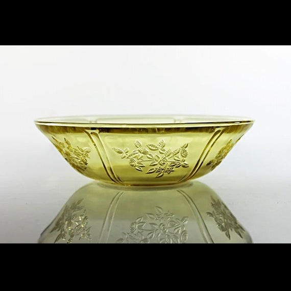 Federal Glass Fruit  Bowl, Sharon Amber Pattern, Rose Design, Yellow Depression Glass, Centerpiece, Collectible