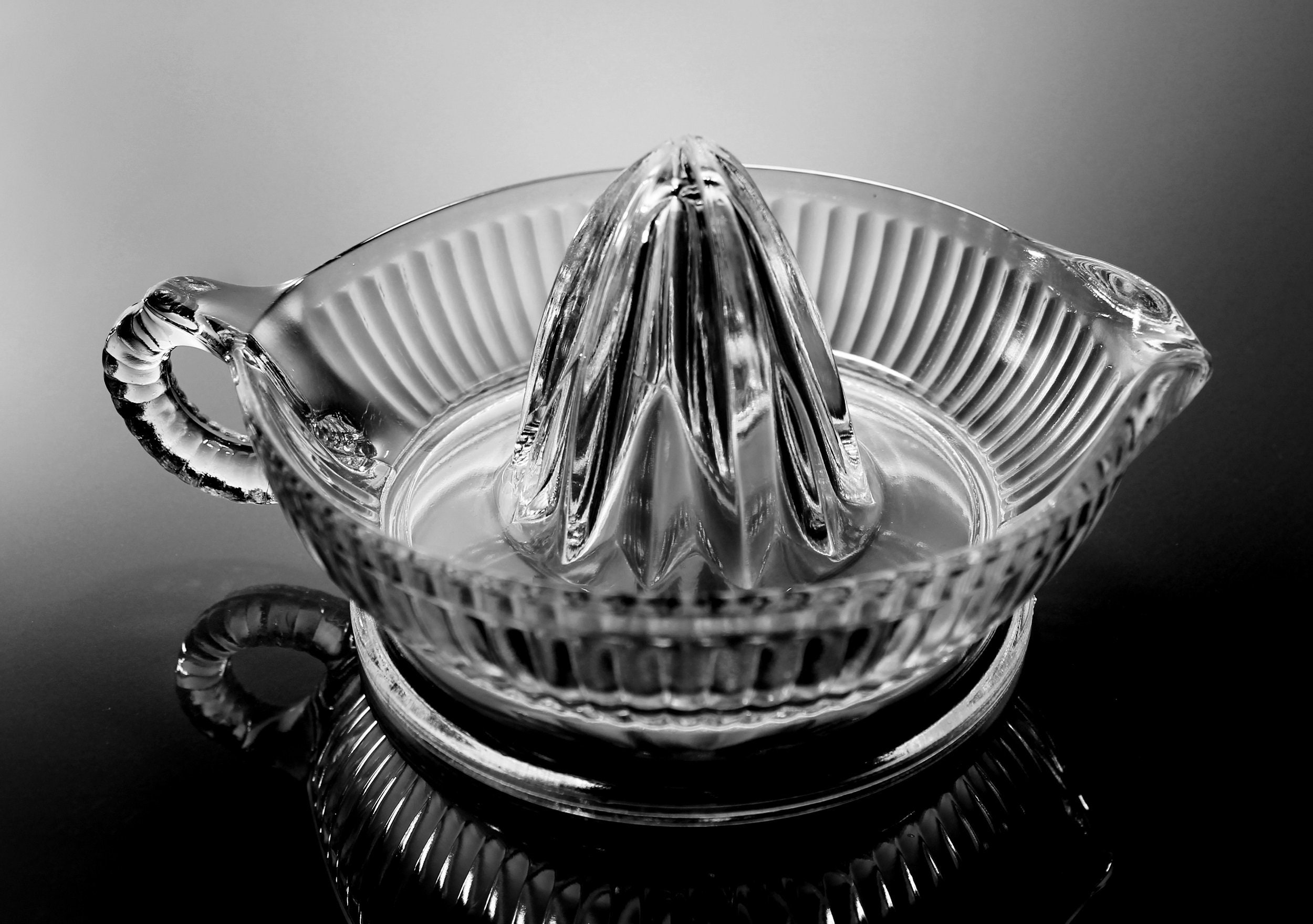 Anchor Hocking Juice Reamer, Ribbed, Clear Glass, Orange Juicer