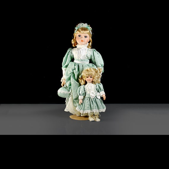 Heritage Signature Porcelain Dolls, Mother and Daughter, Julia & Joanna, Victorian Dolls, Set of 2, Sea Green Dresses, Hand Painted