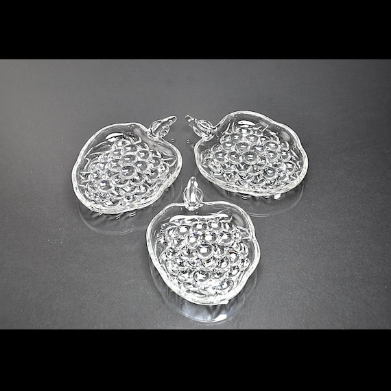 Vintage Glass Grape Cluster Bowls, Set of 3, Small Berry Dishes, Candy Nut Dishes