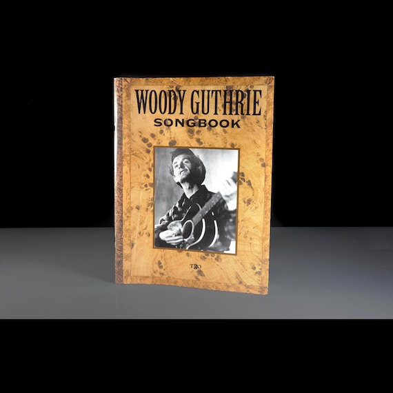 Woody Guthrie Songbook, Hal Leonard Folk Music Book This Land Is Your Land