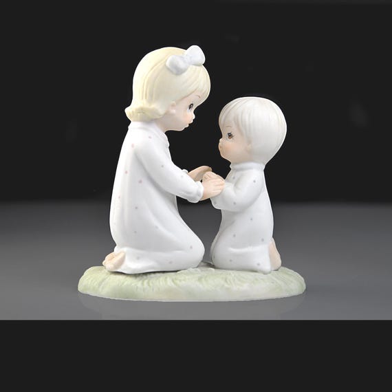 Vintage Lefton Praying Children Figurine, Prayer Changes Things, Religious Nursery Decor, Porcelain