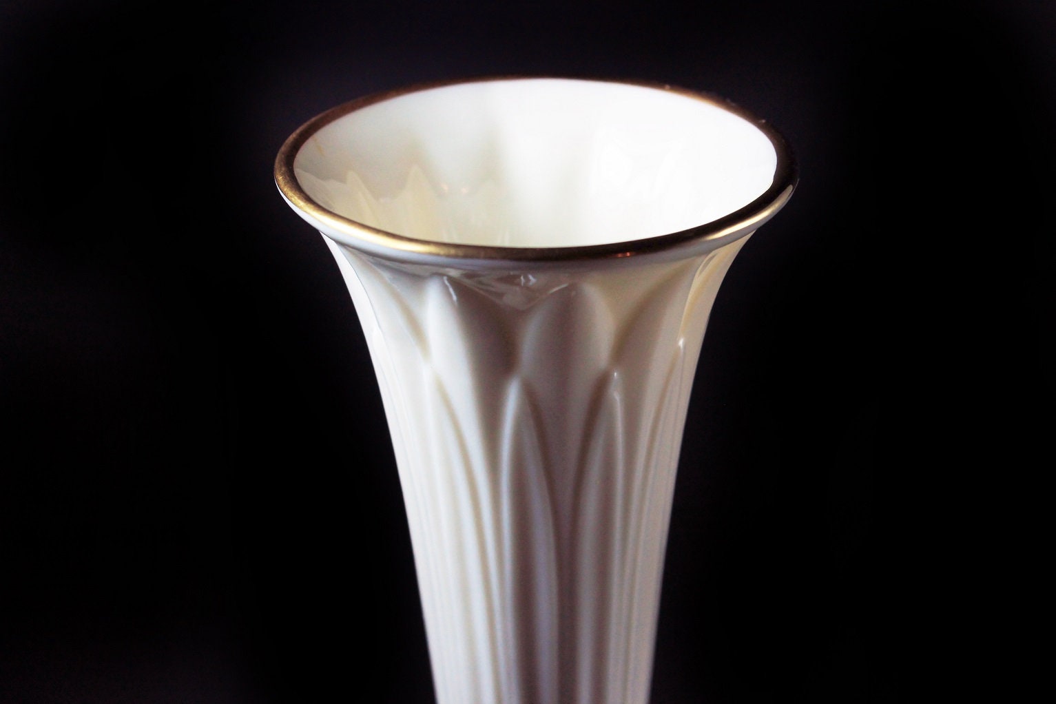 Lenox Bud Vase, Tivoli, Cream Color, Gold Trim, Flower Vase, Embossed