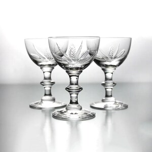 Hawkes kristallen cocktailglazen, gesigneerd, tarwegepolijst, Amerikaans briljant, antiek handgeslepen glas, set van 3, servies