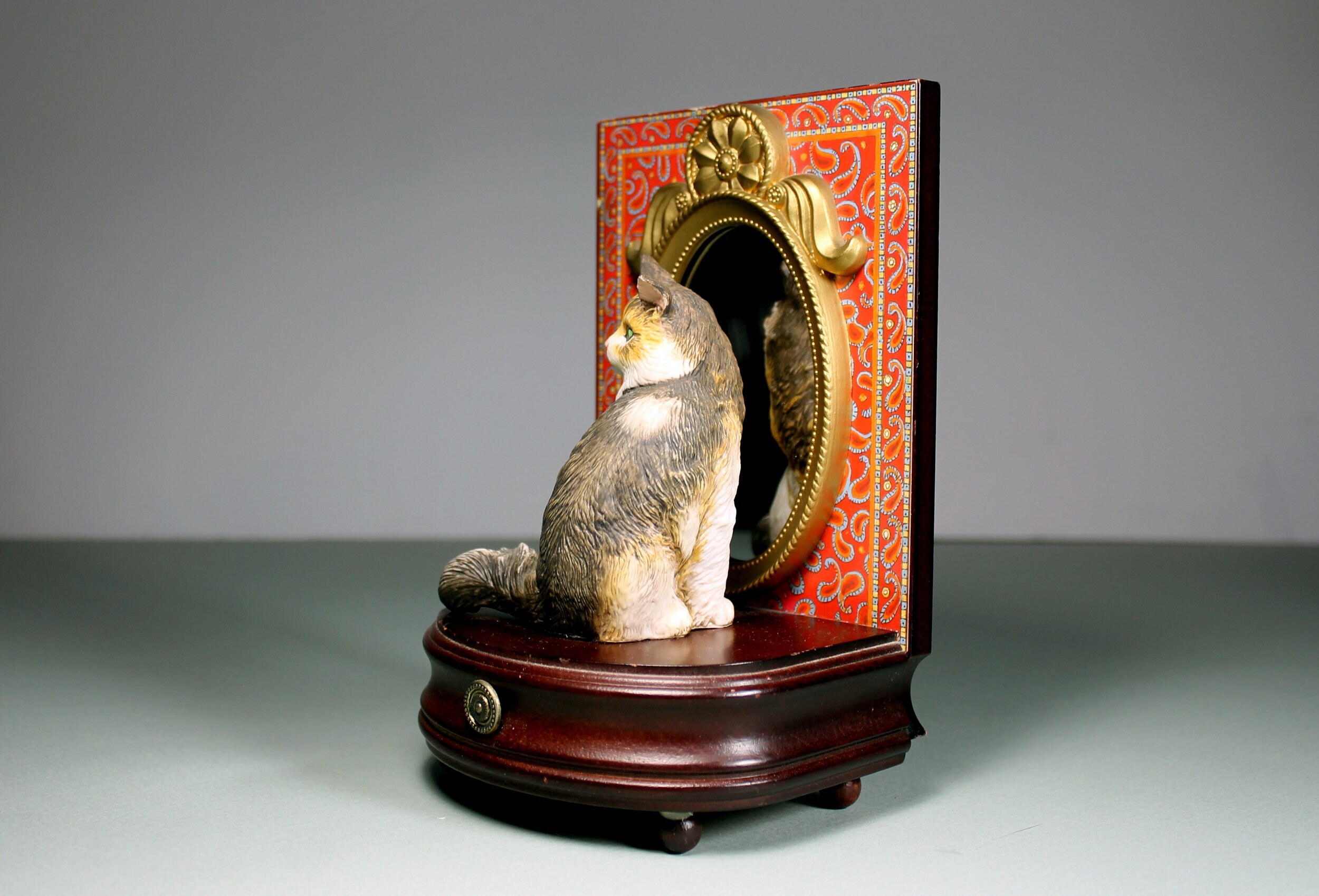 Ivory Cats Music Box, San Francisco Music Box Co., Agneatha, Lesley