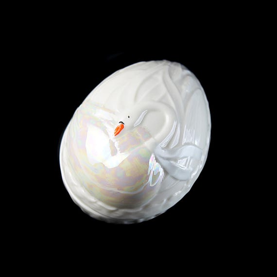 Belleek Ireland Swan Trinket Box – 1993-1997 7th Mark – Parian Porcelain Lidded Dish – Irish Collectible Box in Excellent Condition