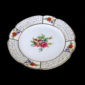Noritake Salad Plate, Floral, Roses, Basket Weave Design, Gold Trim