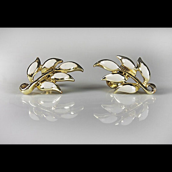 Coro Screw Back Earrings, Leaf Design, White Enamel, Gold Tone, Costume Jewelry, Collectible, Signed