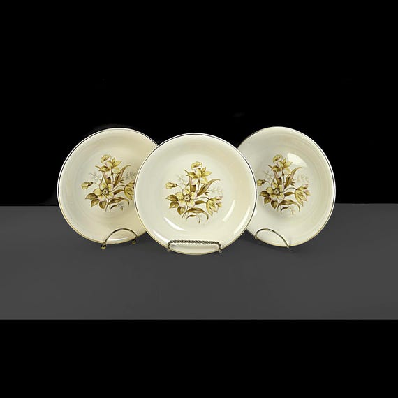 Universal Cambridge Camwood Ivory Soup Bowls – 8 Inch Floral with 22K Gold Trim – Set of 3