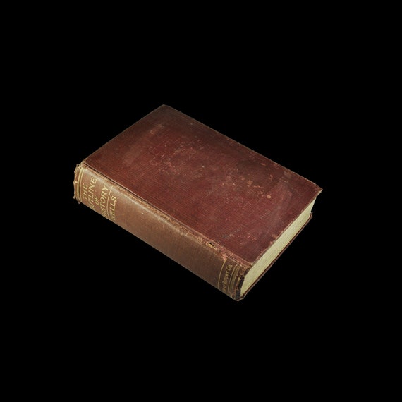 Hardcover Antiquarian Book: The Outline of History by H.G. Wells - 1921 Third Edition, Historical Reference