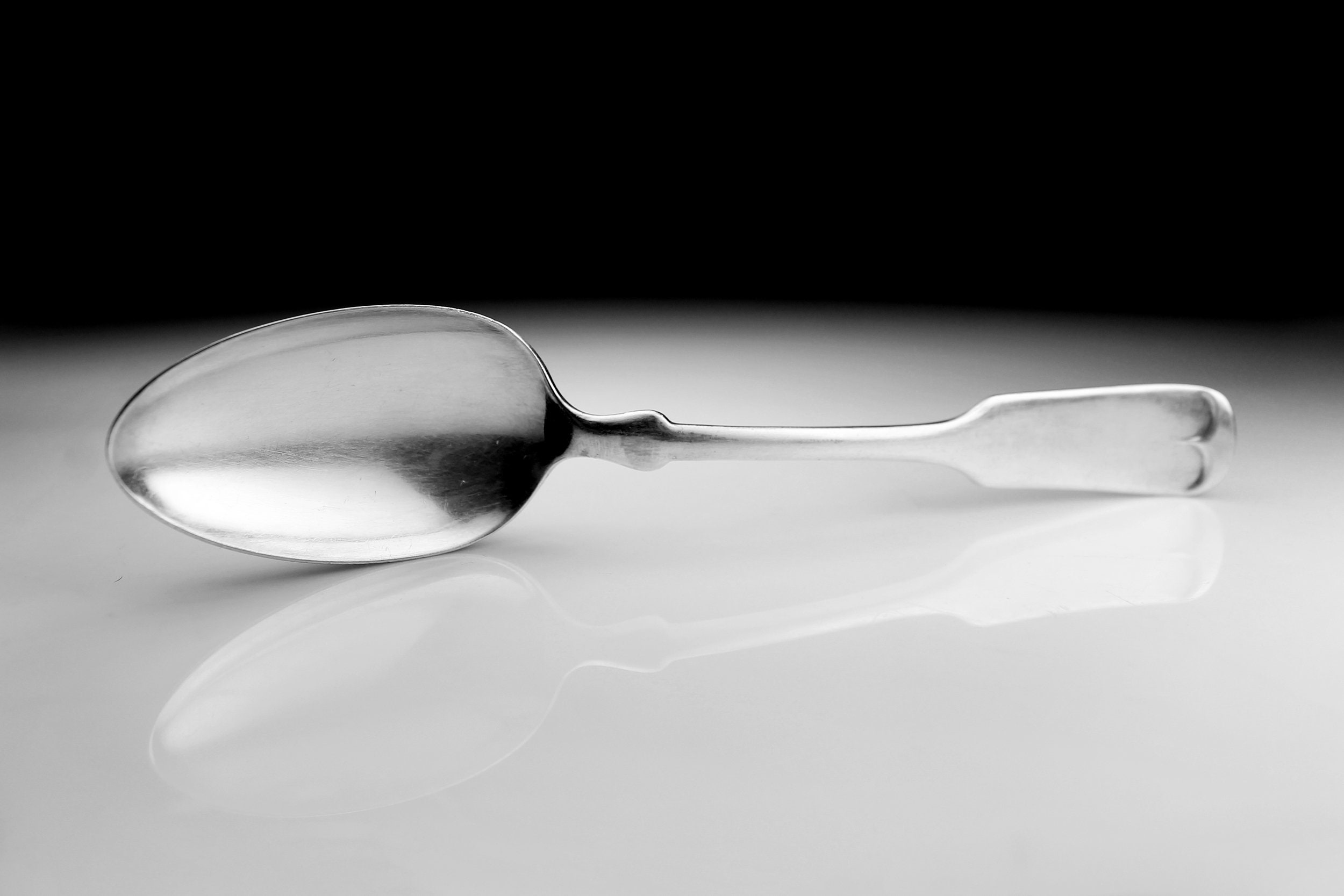 Medium Oval Spoon in Granadillo