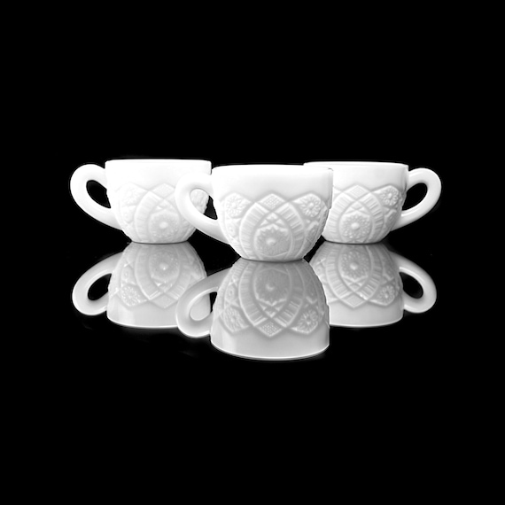 Vintage McKee Concord Milk Glass Punch Cups – Set of 3