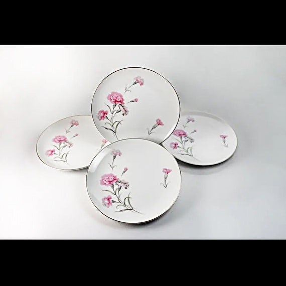 Salad Plates, Royal Court China, Carnation Pattern, Set of 4, Pink and White