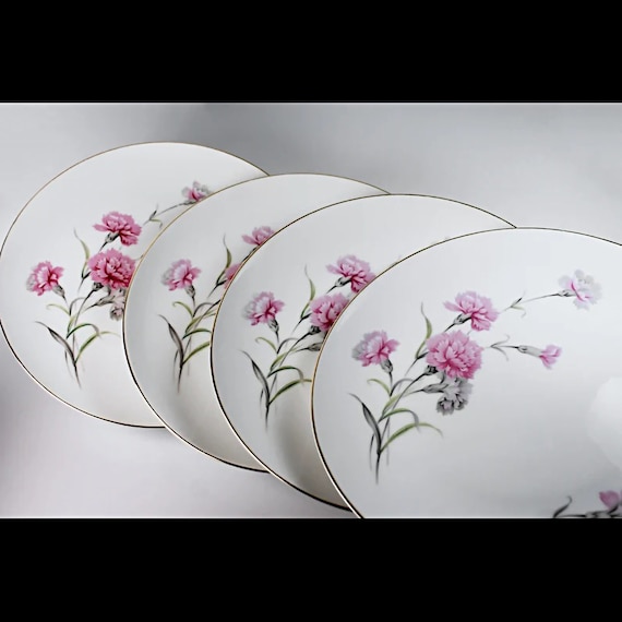 Dinner Plates, Royal Court China, Carnation Pattern, Set of 4, Pink and White