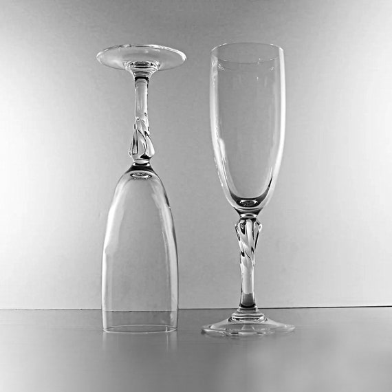 Crystal Champagne Flutes, Twisted Stem, Set of 2, Toasting Glasses,  Stemware, Barware, Wedding Glasses