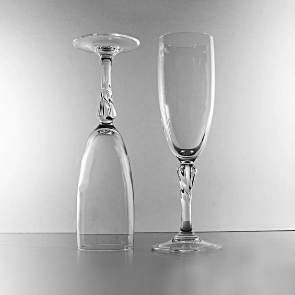 Crystal Champagne Flutes, Twisted Stem, Set of 2, Toasting Glasses,  Stemware, Barware, Wedding Glasses