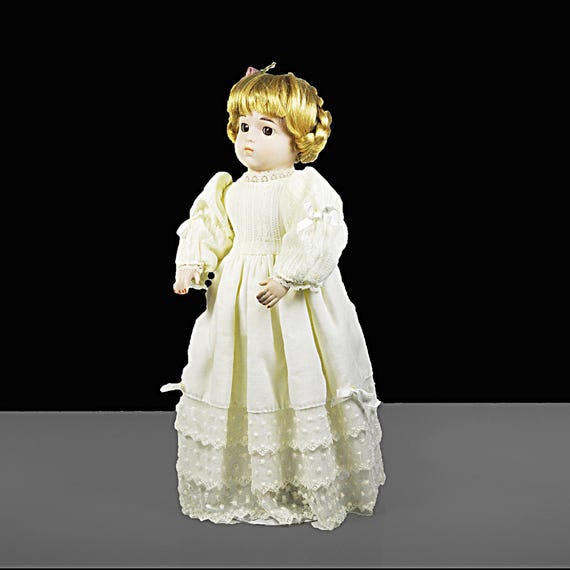 House of Lloyd Porcelain Doll with Stand - Victorian-Style Collectible in Ivory Lace Dress - 1989 Collectible
