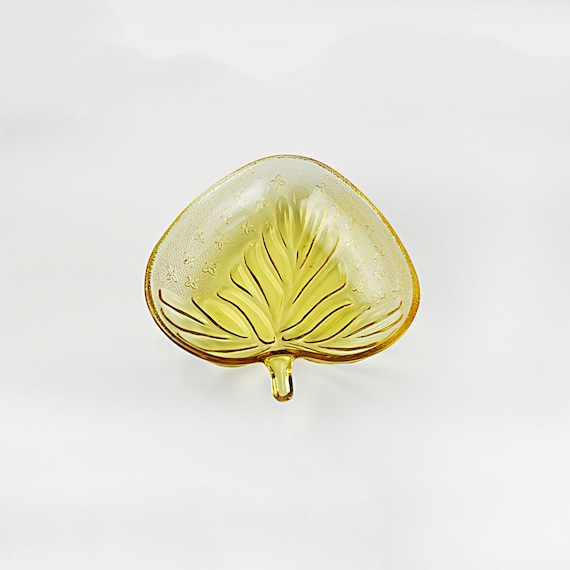 Yellow Leaf Shaped Bowl, Small Trinket Bowl / Candy Dish