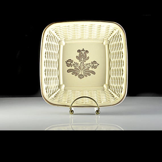 Pfaltzgraff Village Square Dish, Stoneware, Folk Art Floral Pattern