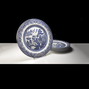 Churchill England Blue Willow Dinner Plates – 10 Inch – Set of 6 - Classic Blue and White China