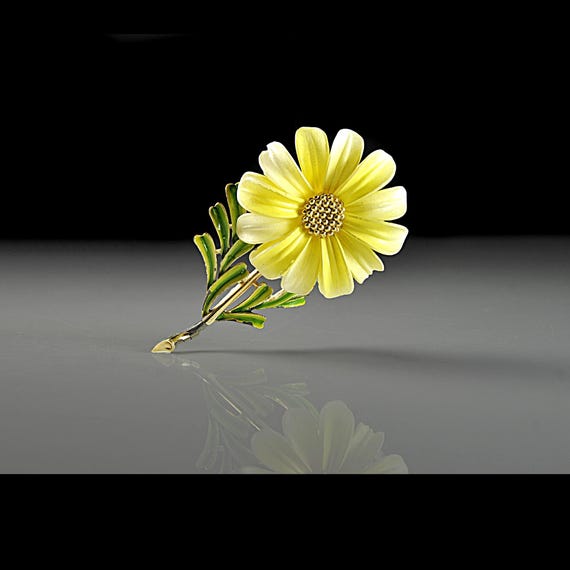 Crown Trifari Yellow Daisy Flower Brooch, Thermoplastic Pin, Statement Pin
