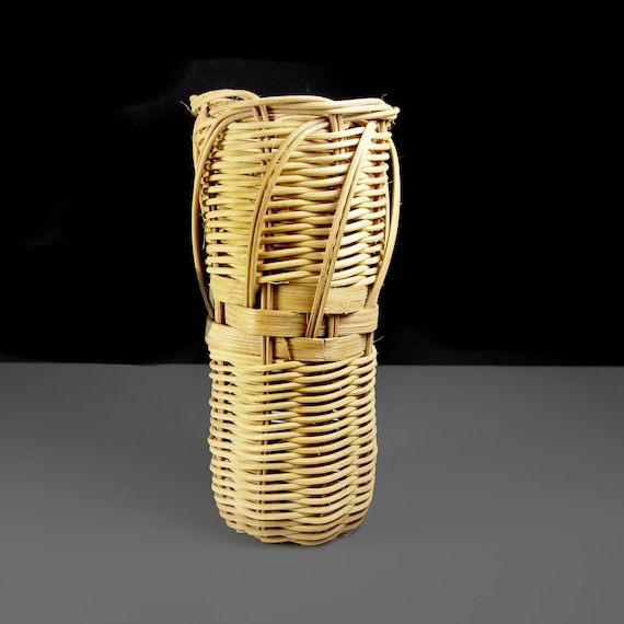 Handcrafted Bamboo Wicker Cylinder Vase, Decorative 9-Inch Centerpiece, Perfect for Dried & Artificial Flowers