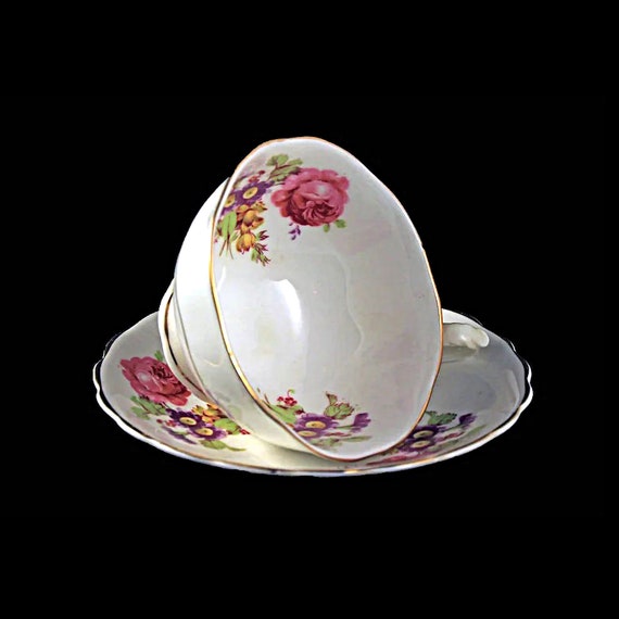 Teacup and Saucer, Crownford, England, Bone China, Floral Pattern, Gold Trim